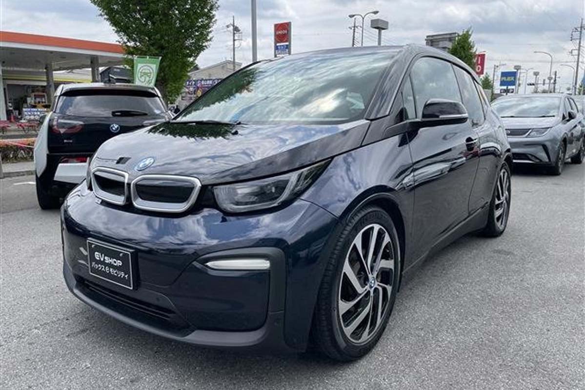 中古輸入車販売（画像：バックスeモビリティ）