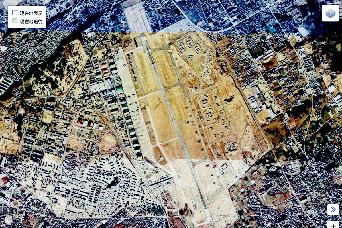 1975年頃の「入間基地」周辺の航空写真（画像：国土地理院）