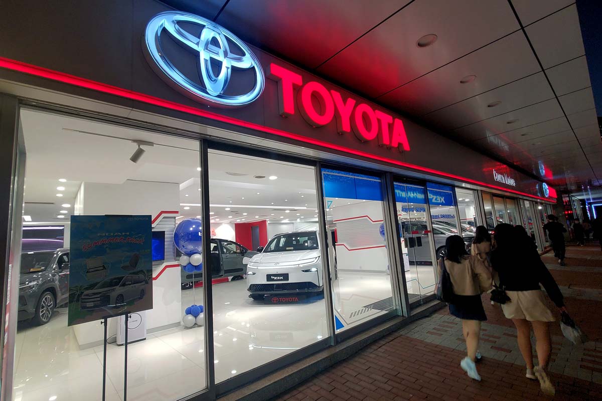 トヨタ。香港の風景。11月中旬撮影（画像：武田信晃）