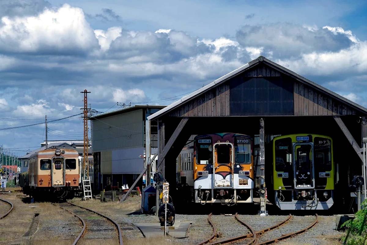 JAFが毎年会員向けに開催している車両基地見学会（画像：日本自動車連盟）