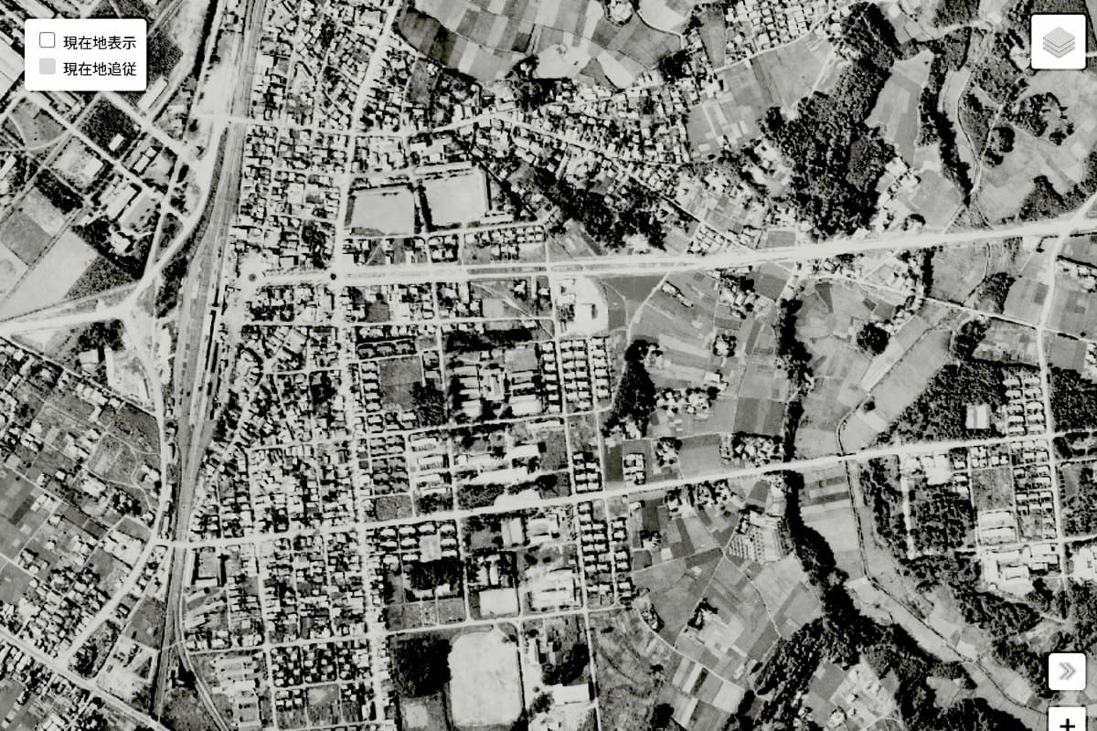 1963年頃の「勝田駅」周辺の航空写真（画像：国土地理院）