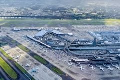 「成田空港 ＝ 遠い」は過去の話？ LCCが変えた時間＆金の損益分岐点、羽田18分差を「価格」が飲み込む逆転劇とは
