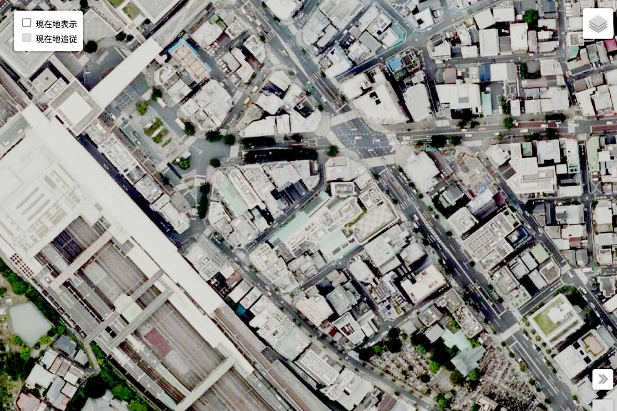 現在の「日暮里駅」周辺の航空写真（画像：国土地理院）