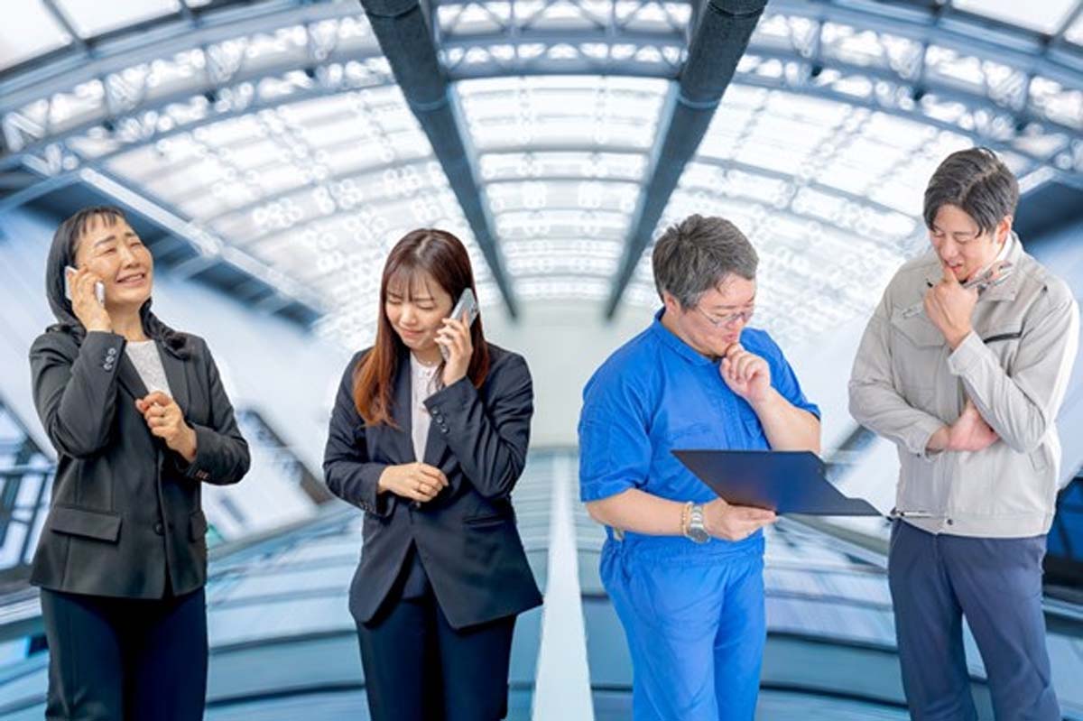さまざまな問題に直面し悩む事業者たち（画像：写真AC）
