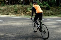 「左派は自転車がお好き」利用率76%の衝撃――通勤か趣味か、利用格差が示す“移動の政治性” スイス調査で考える