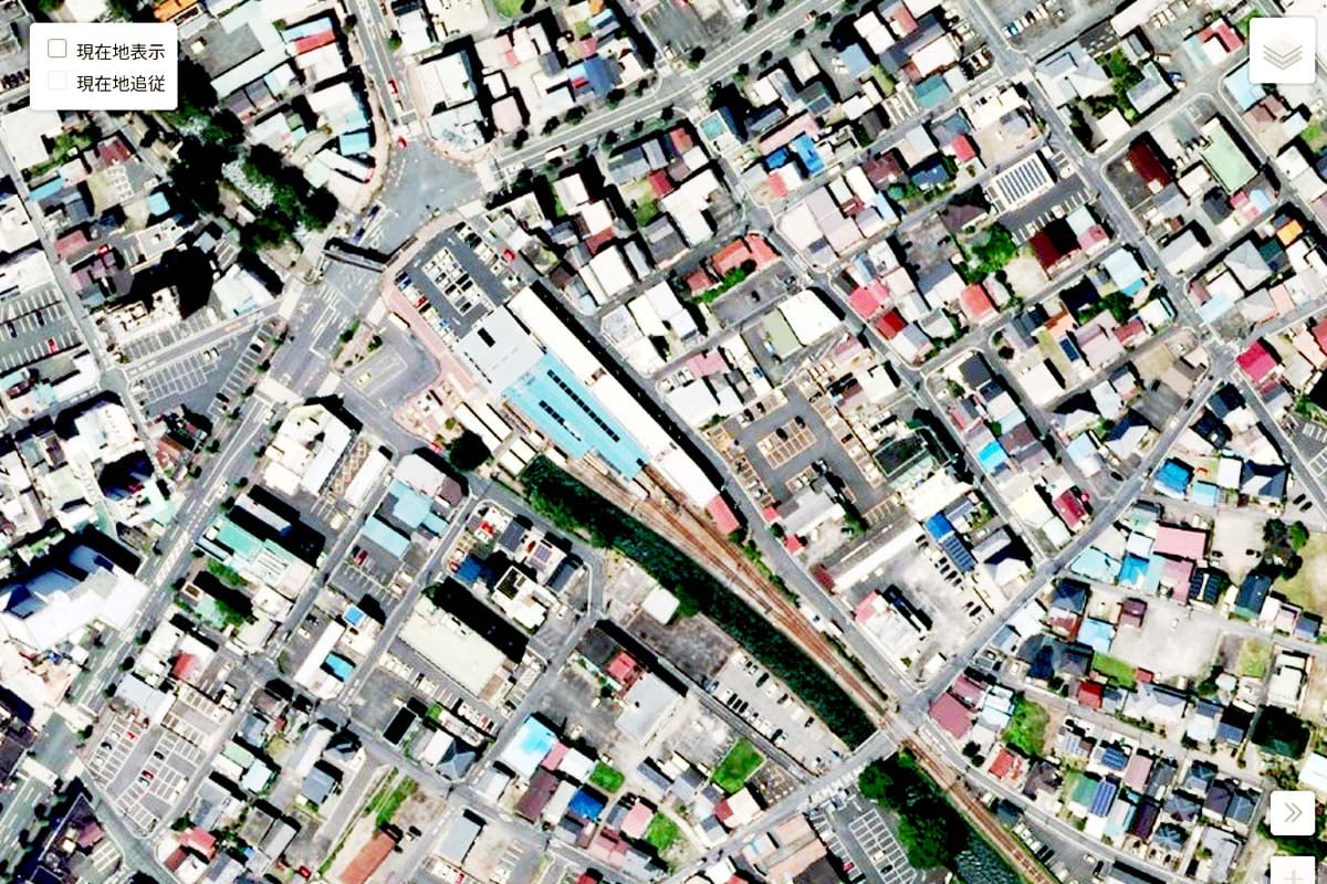 現在の「中央前橋駅」周辺の航空写真（画像：国土地理院）