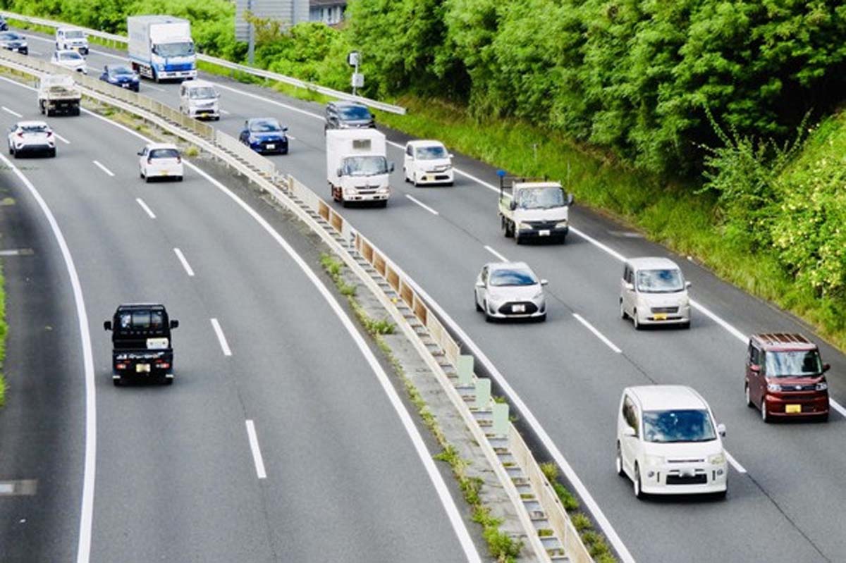 沖縄自動車道（画像：写真AC）