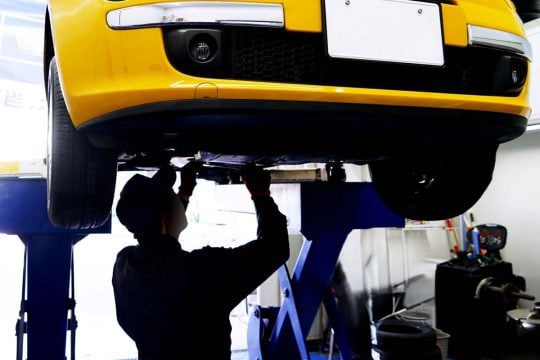 「8割が離職を意識」の衝撃――自動車整備士は“3K”ではなく“低賃金”に絶望している