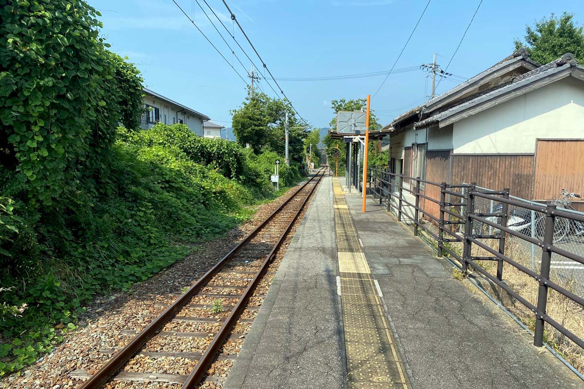 閑散とした兵庫県西脇市の新西脇駅（画像：高田泰）