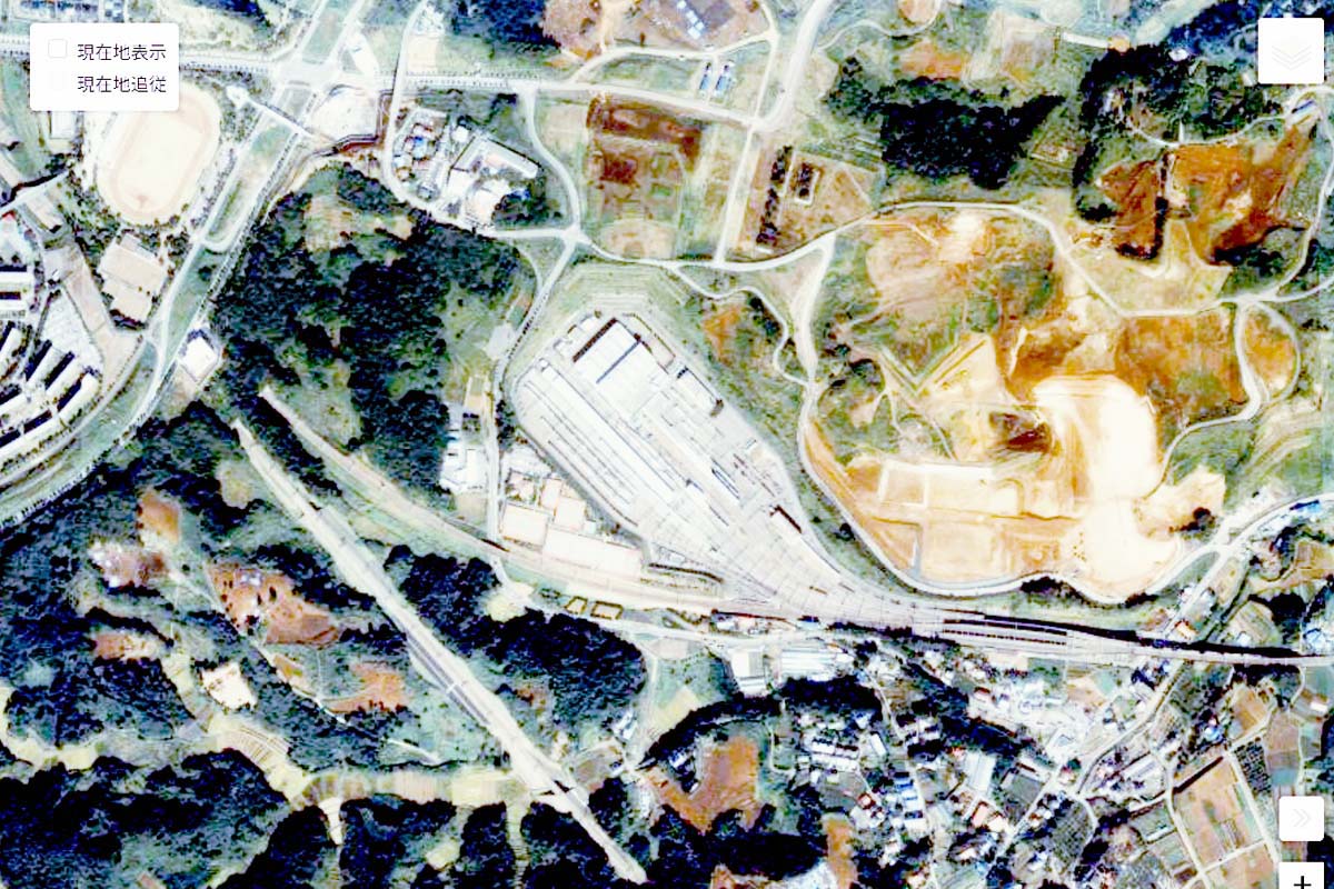 1990年頃の「若葉台車両基地」周辺の航空写真（画像：国土地理院）