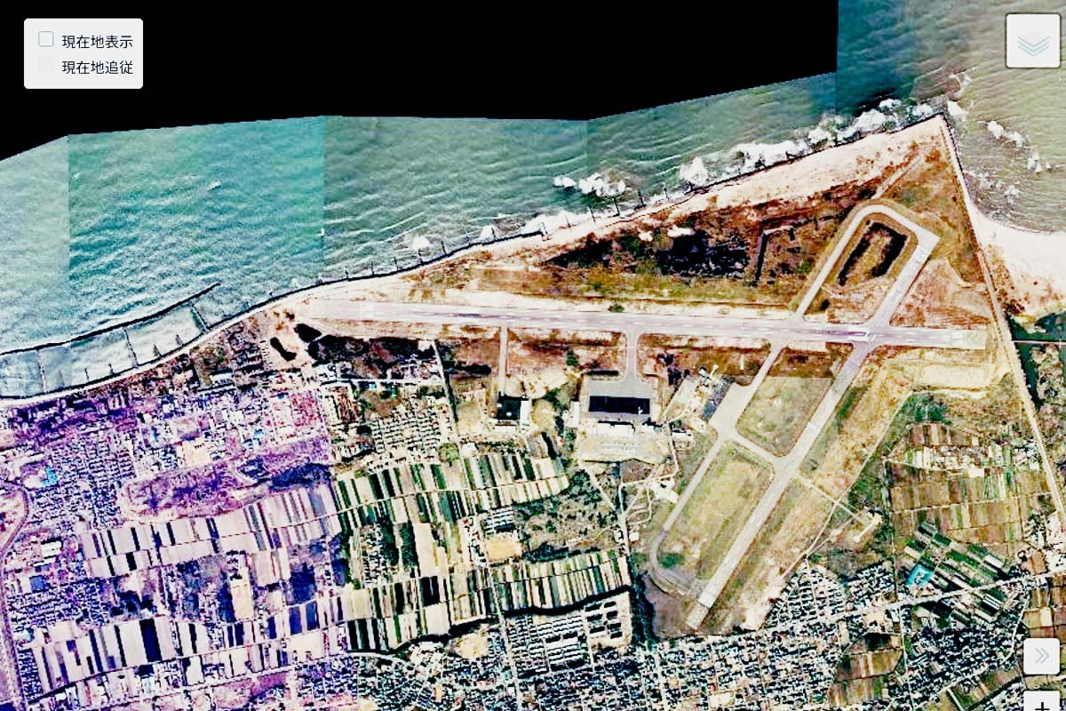 1975年頃の「新潟空港」周辺の航空写真（画像：国土地理院）