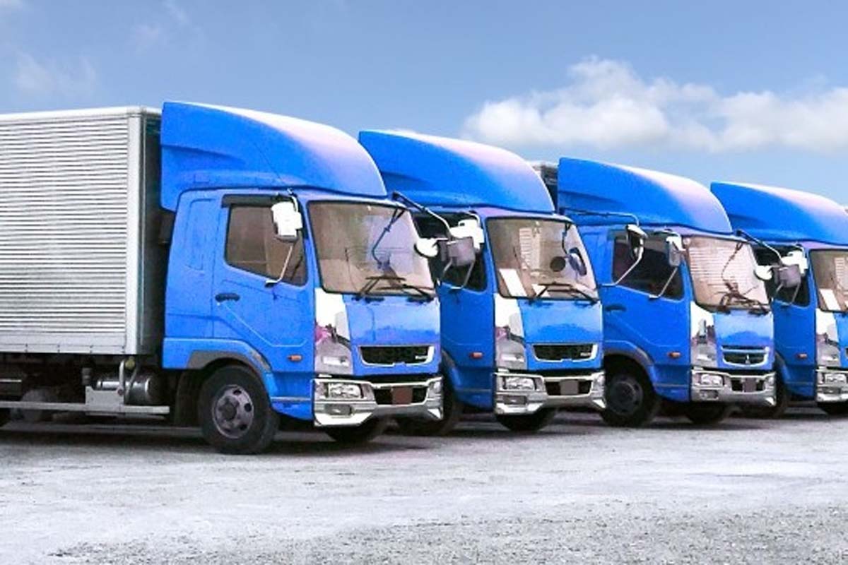 SA/PAの大型車用駐車枠のイメージ（画像：写真AC）