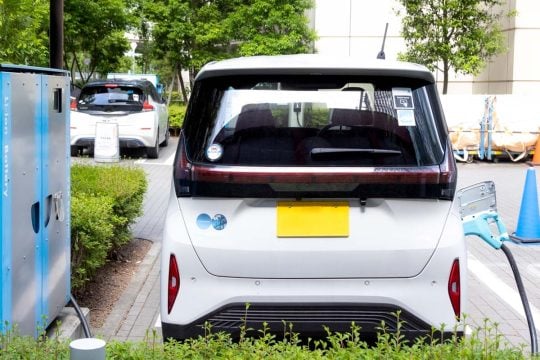 「10年後、EVは主流になる!」と考える人が8割――それでも「今は買わない」が正解? 日本市場を阻む「期待と諦め」の二重構造