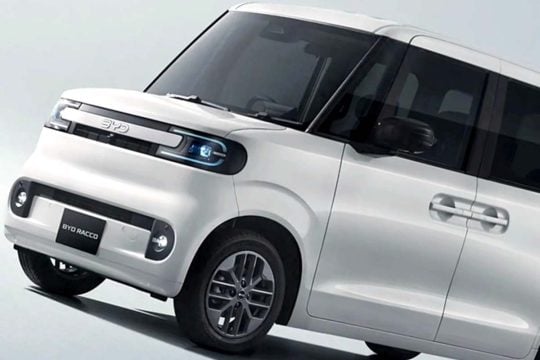 「ガラパゴスの壁」を壊すのは“BYDラッコ”か？――ヤナセの看板と「300km」の航続距離、新興ブランドが飛び越える信頼の溝とは