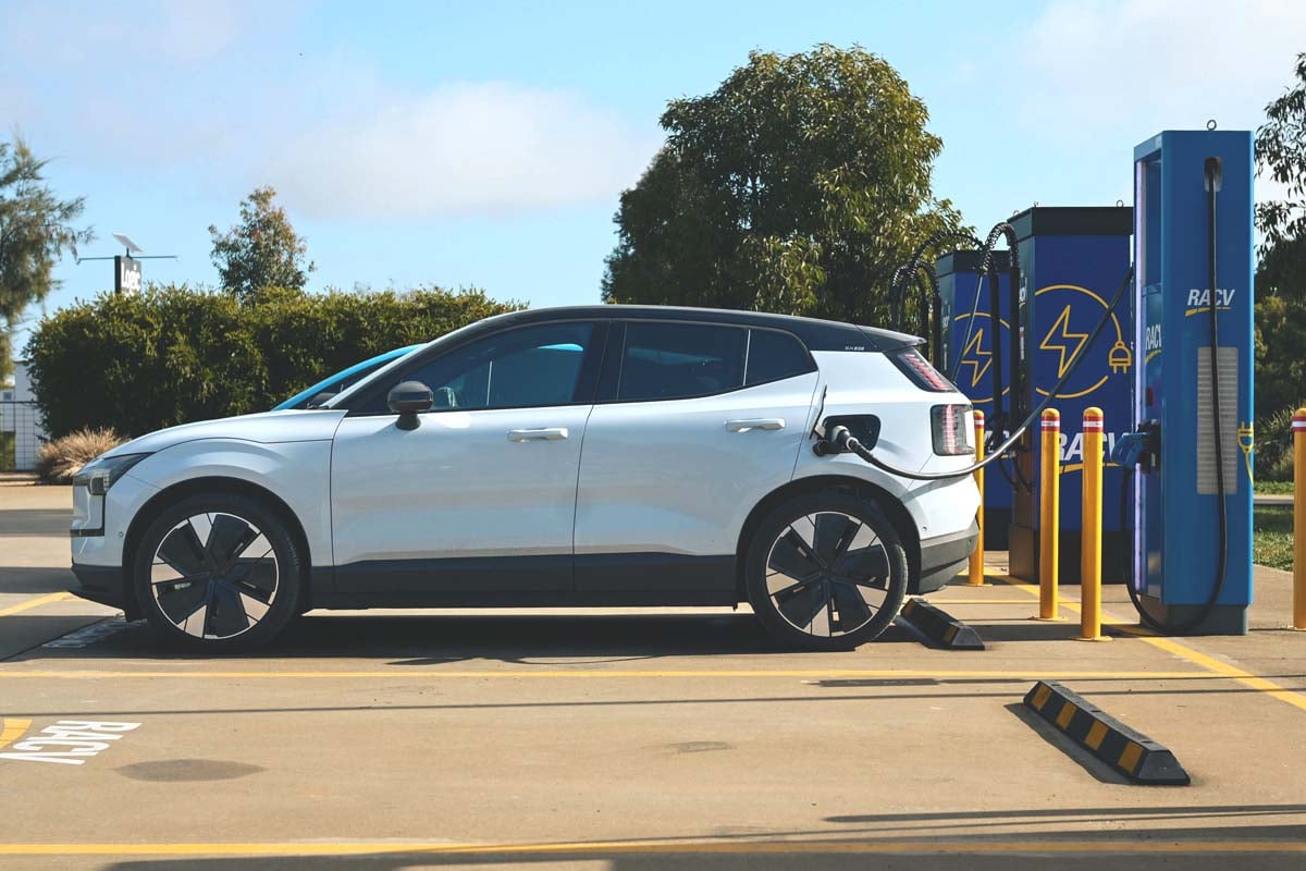 自動車（画像：Pexels）