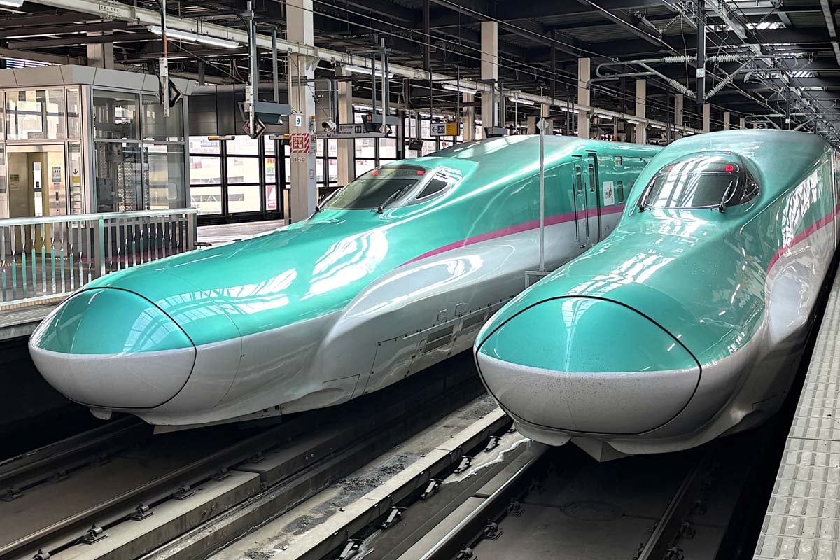 新幹線（画像：写真AC）
