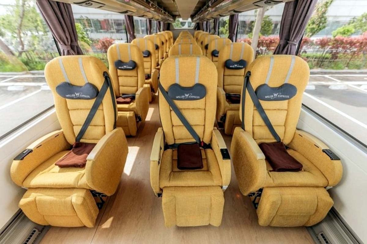 3列独立シートのラクシア（画像：ウィーラートラベル）