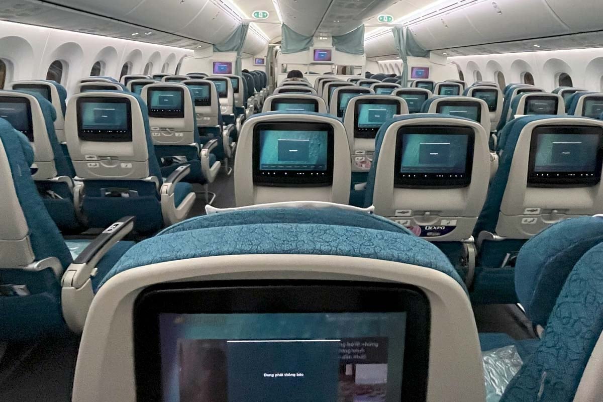 機内イメージ（画像：写真AC）