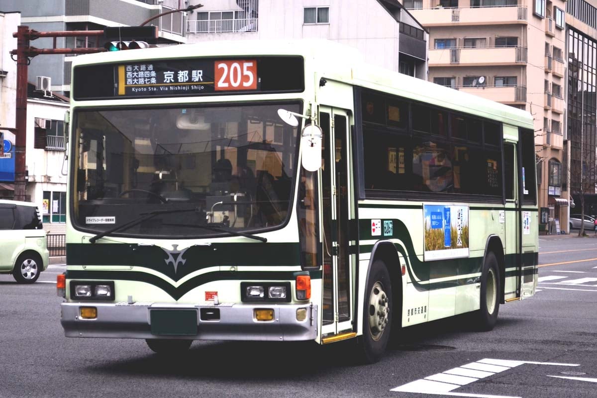 京都市バス（画像：写真AC）