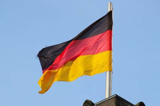 「もう中国産に頼らない」ドイツで確認された巨大リチウム資源! EV年間50万台分ーー欧州域内供給網に変化の兆しか