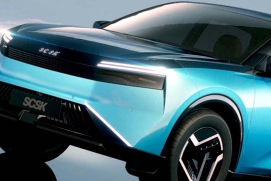 「EVを9か月で完成させたんだって」──大手IT企業が車両開発に挑戦、上場廃止で既存メーカーとの競争構造どう動くのか