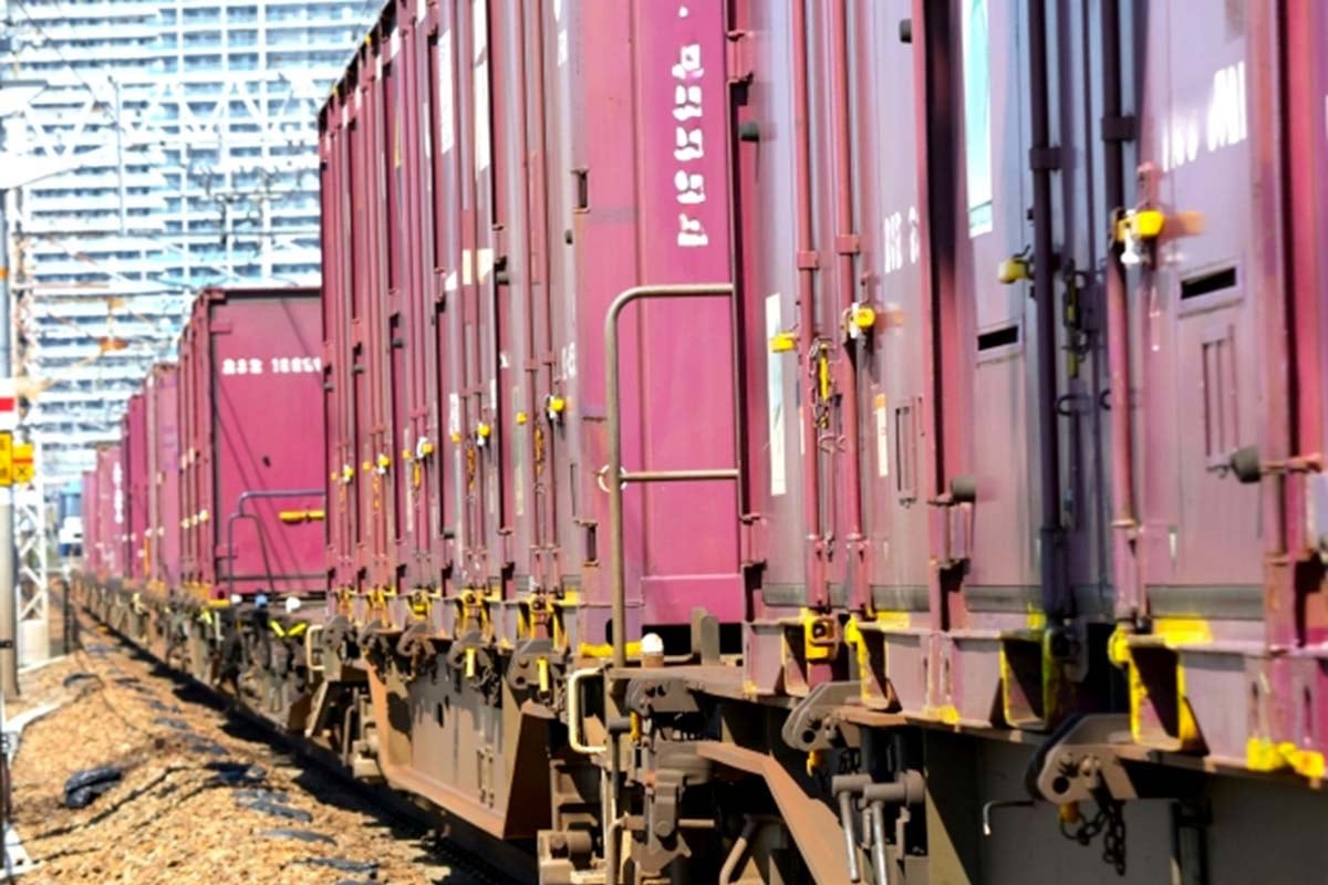 貨物列車の車体（画像：写真AC）