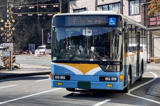 「もう商売になりません」 路線バス事業者の99.6%が赤字経営――それでもあきらめない、地域住民が守る“最後の足”の挑戦とは