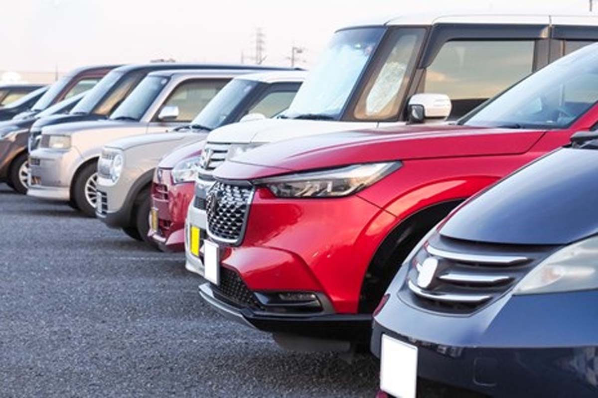 軽自動車やコンパクトカー/ミニバンなどのファミリーカーの多くは「AT」仕様なのは何故か(画像:ファンくる)