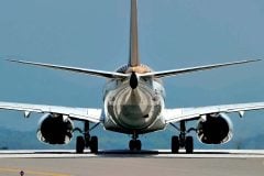 沖縄に「幻の航空会社」が存在した！ 1500人が集まった青い機体、それでも一度も空へ舞うことなく消えた就航構想とは