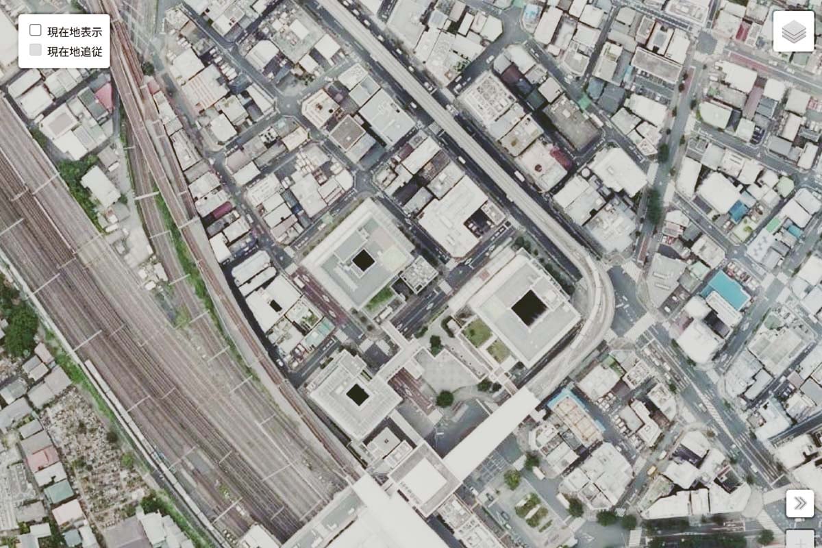 現在の「サンマークシティ」周辺の航空写真（画像：国土地理院）