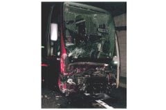 高速バス「2人乗務」はなぜ機能しなかったのか？――乗客17人負傷事故に潜む運用実態、現場の合理性が生んだ「管理の死角」