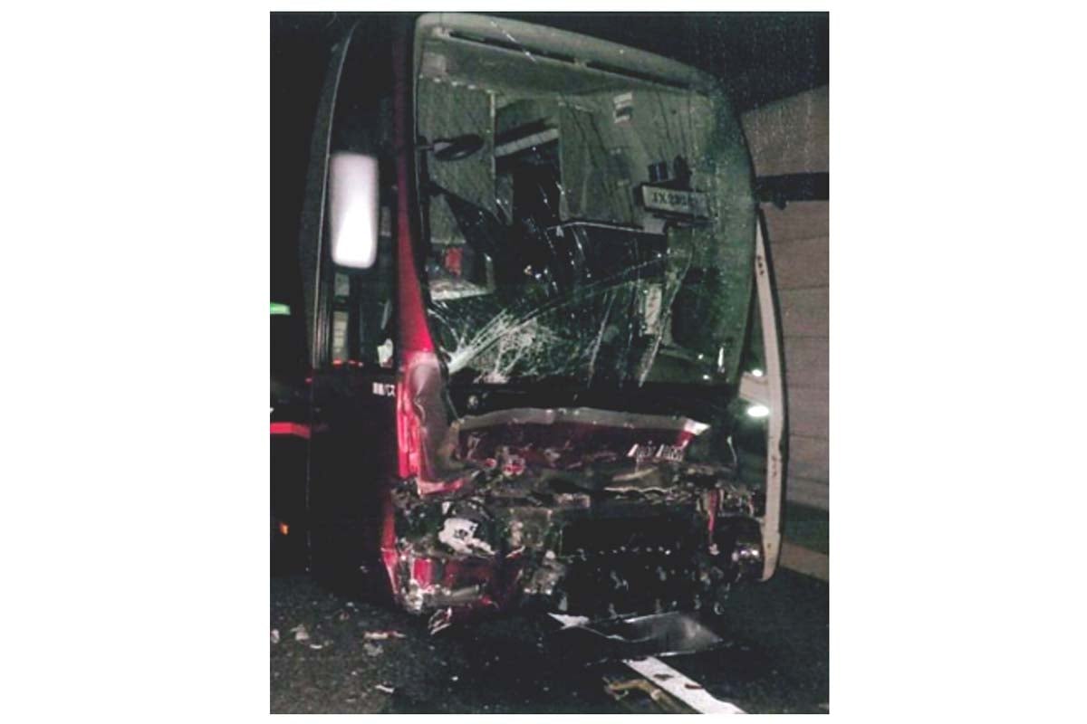 大型乗合バスの追突事故の当該車両（画像：交通事故総合分析センター）