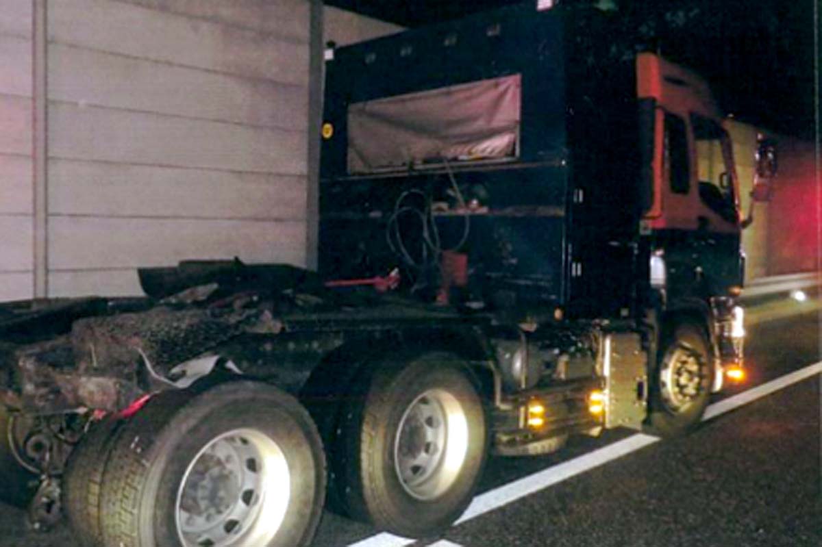大型乗合バスの追突事故の相手車両（画像：交通事故総合分析センター）