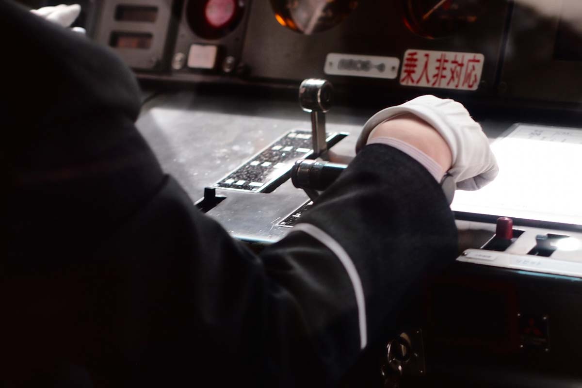 運転士イメージ（画像：写真AC）