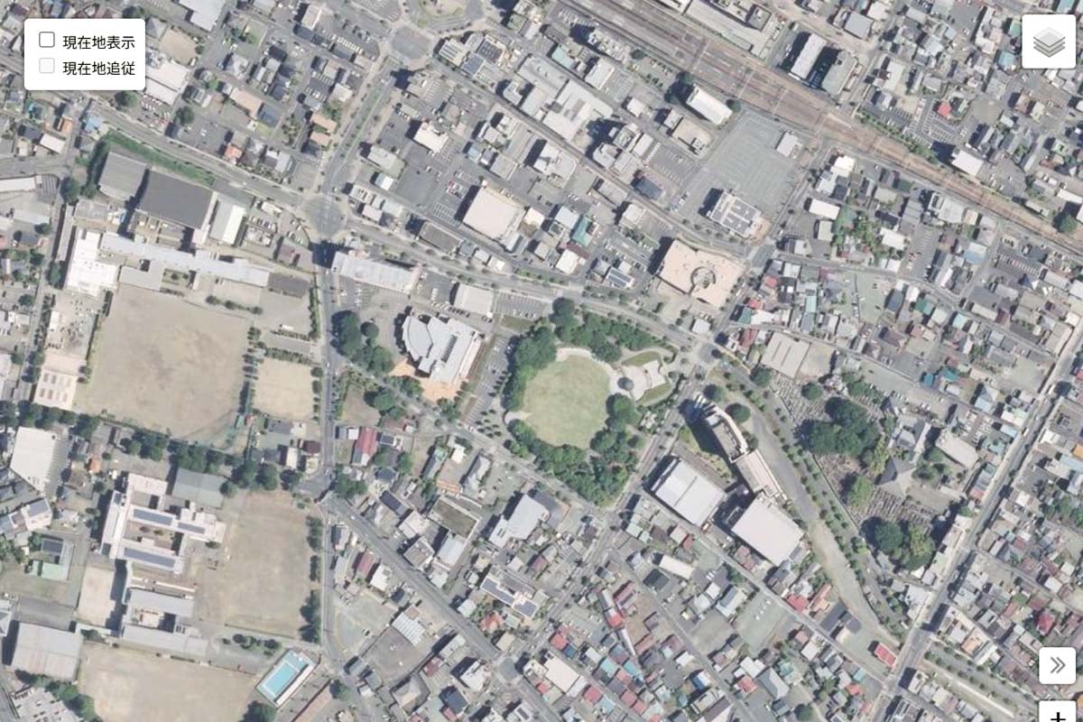 現在の「桐生駅」周辺の航空写真（画像：国土地理院）