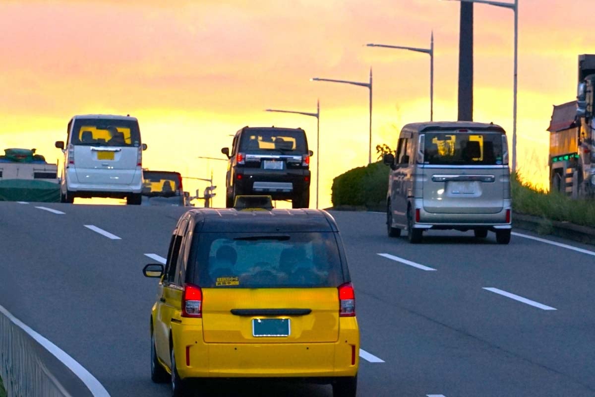 軽自動車のイメージ（画像：写真AC）