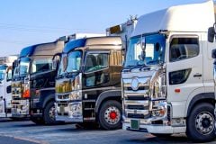 トラック業界を直撃する「ディーゼル燃料危機」――もはや「乗用車の給油」を制限すべきか？――月額560万円の負担が浮き彫りにする限界点