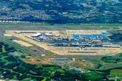 成田空港用地「強制収用」を検討! 「流血の記憶」か、「アジアの競争力」か? 89.7%で止まる拡張計画、その先にある判断とは