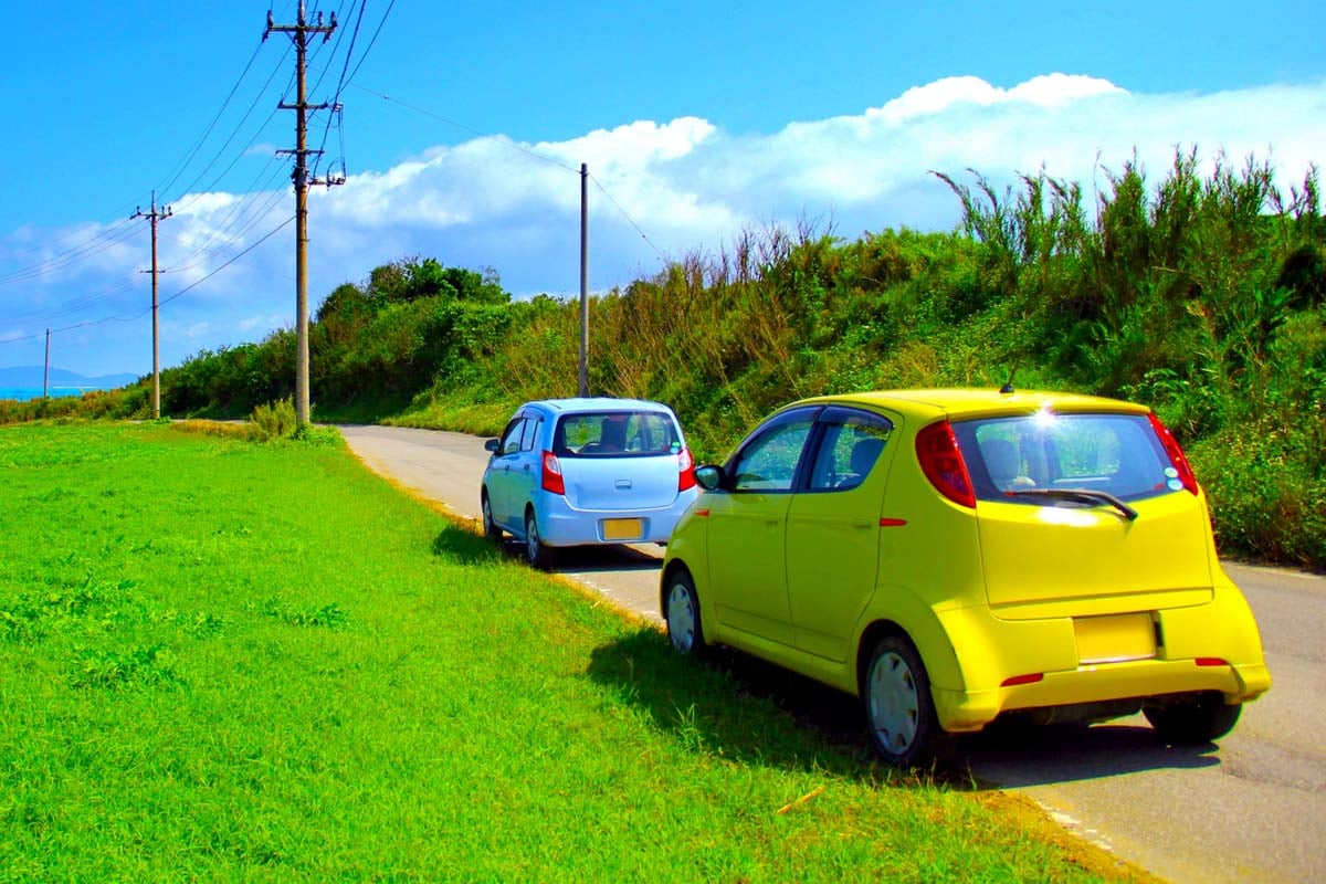 軽自動車のある風景（画像：写真AC）
