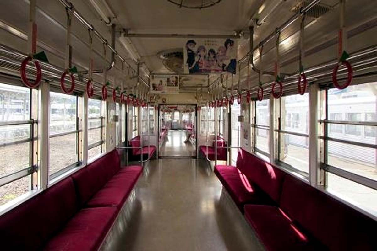 大鰐線の車内。2014年8月撮影（画像：菅原康晴）