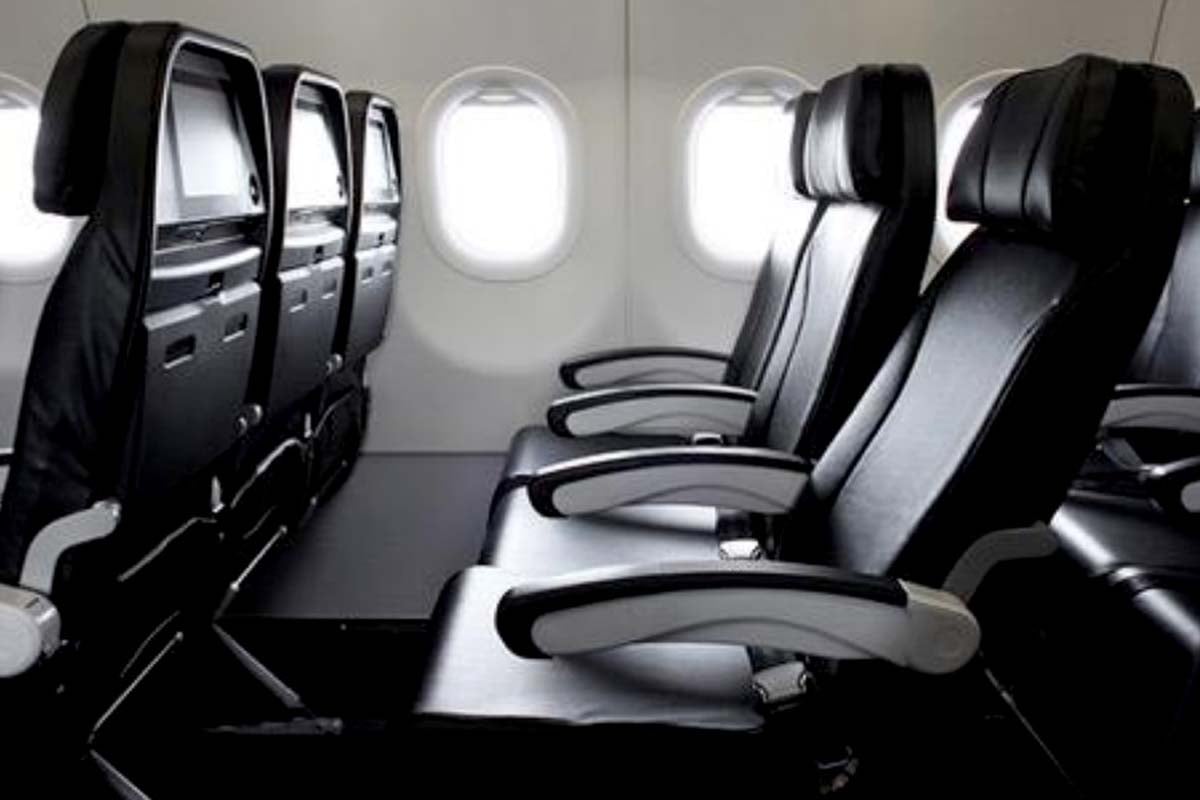 革張りのシート（画像：スターフライヤー）