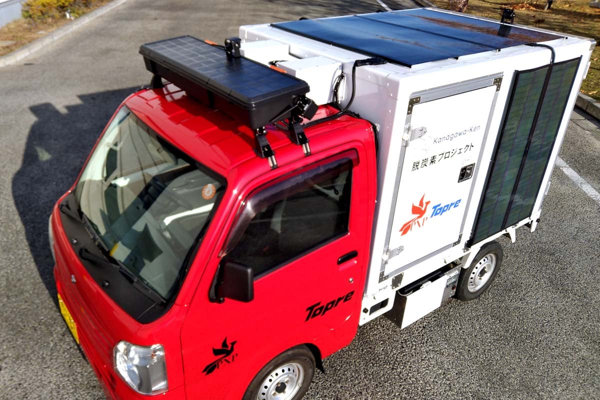 太陽光パネルを搭載した低温物流車（画像：PXP）