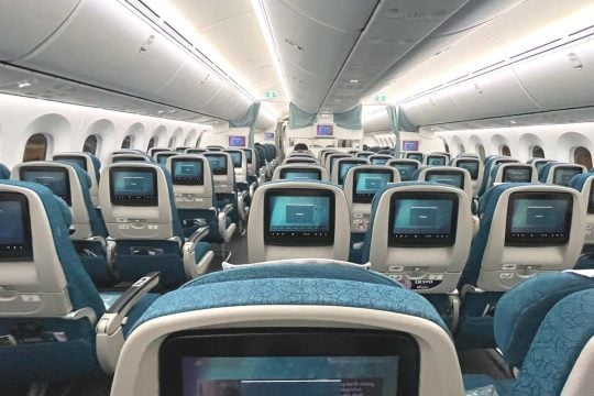 「安ければ何でもいい」 モバイルバッテリーの無自覚な利用が「空の安全」を脅かす！ 39%が異常後も使い続ける現実、4月24日新ルールで事態は改善するのか