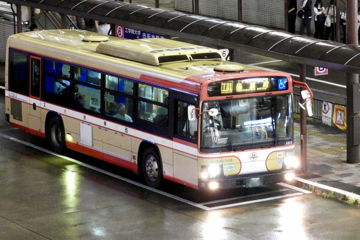 路線バス（画像：写真AC）