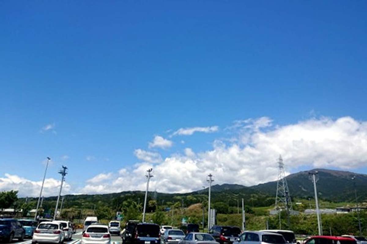 大型トラックの予約システムが始まった新東名　駿河湾沼津S（画像：都野塚也）