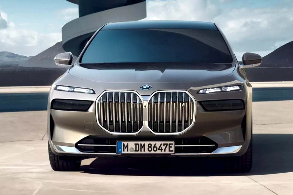 BMW i7（画像：BMWジャパン）