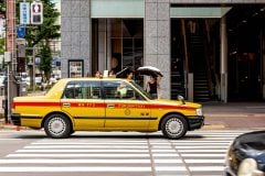 もはやタクシーは贅沢品？ 最新調査で判明した「10%値上げ」の残酷リアル――「理解できる」「でも利用しない」が同時に成立する現実とは