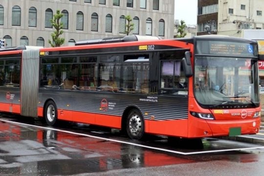 BRTと駅前再編はなぜ噛み合わないのか？ バス利用額「全国8位」の都市で進む、歩行者と車社会の分断