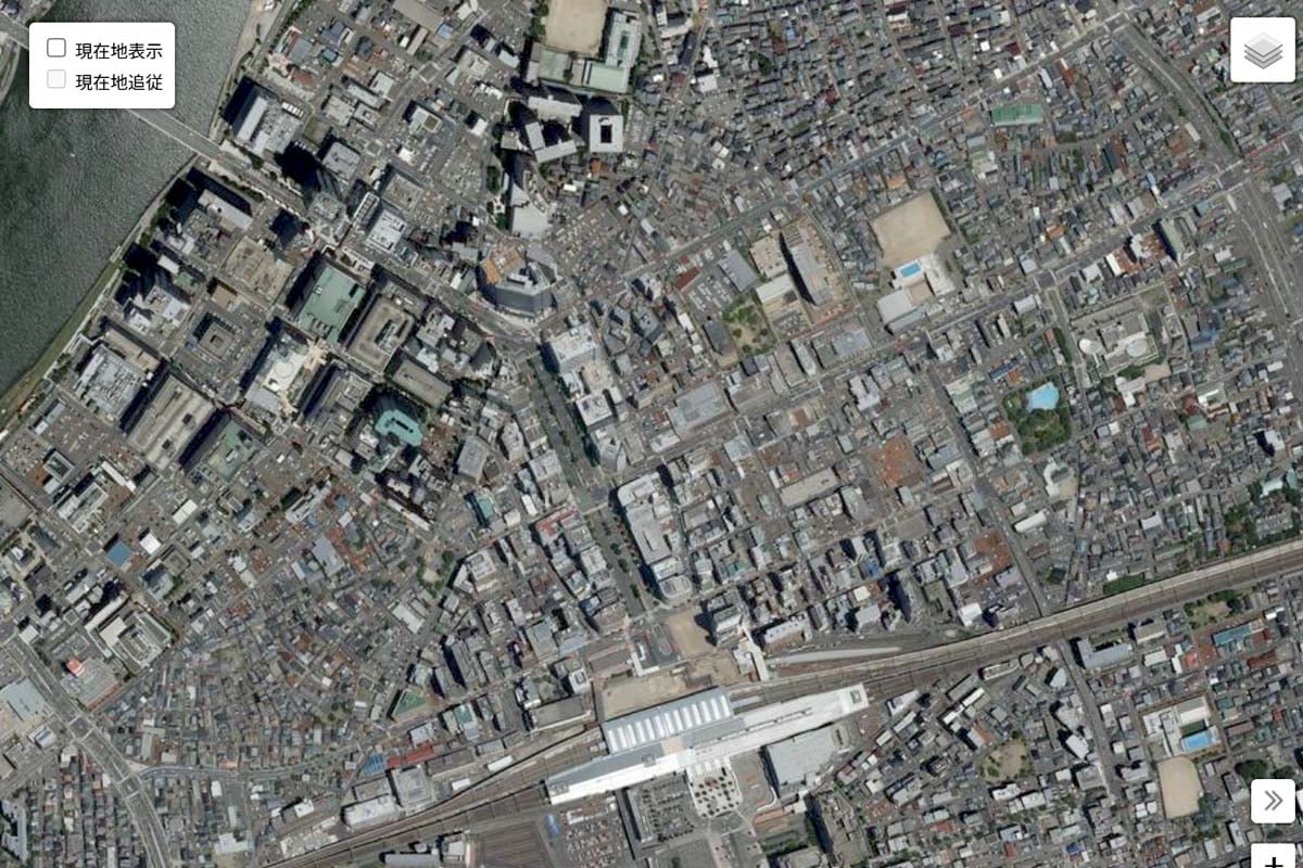 新潟駅周辺の航空写真（画像：国土地理院）