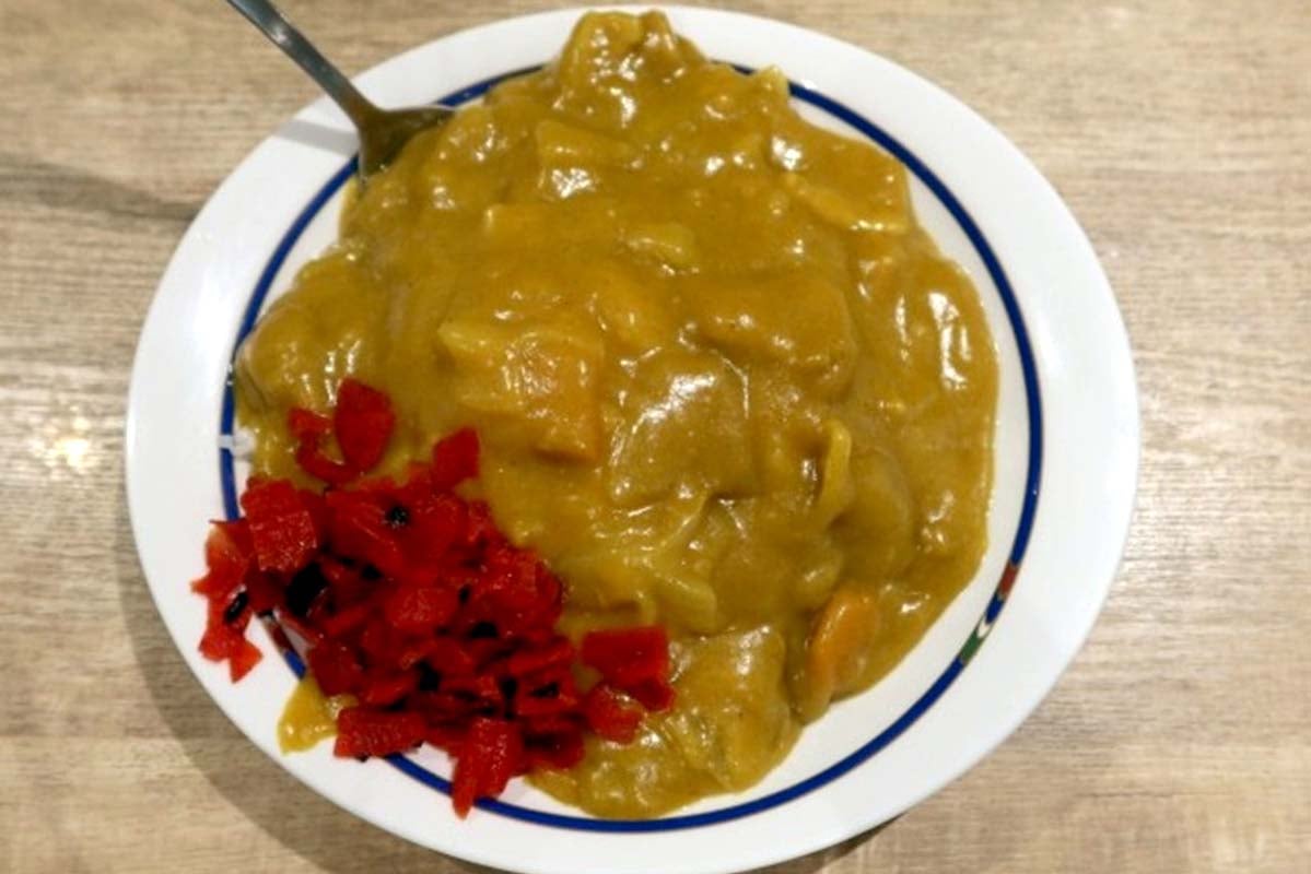 万代バスセンターのカレー（画像：写真AC）